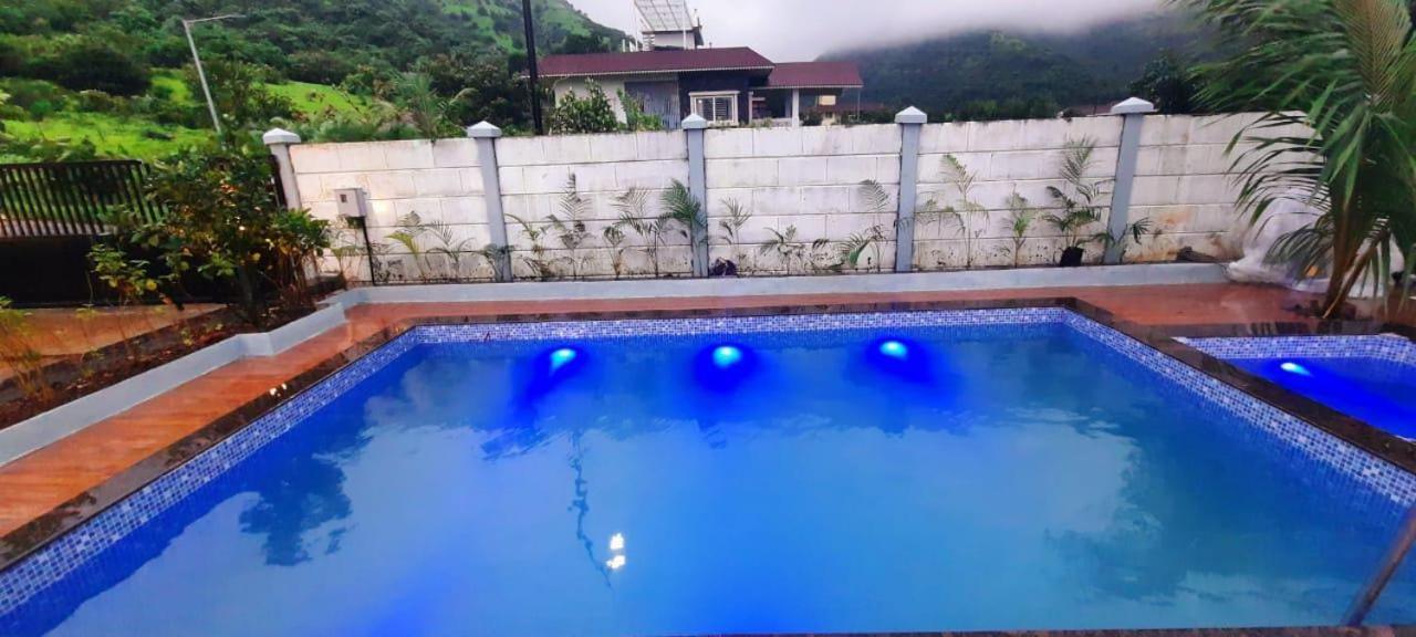 Shady Blue Trimbak Exterior foto
